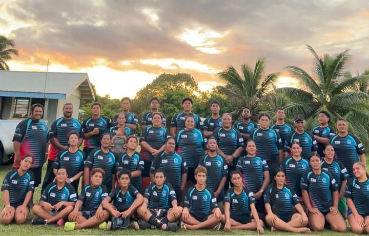 The Aitutaki Academy group at sunset