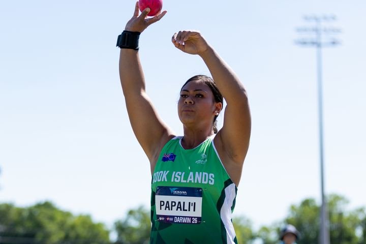 Setting up for a shot put